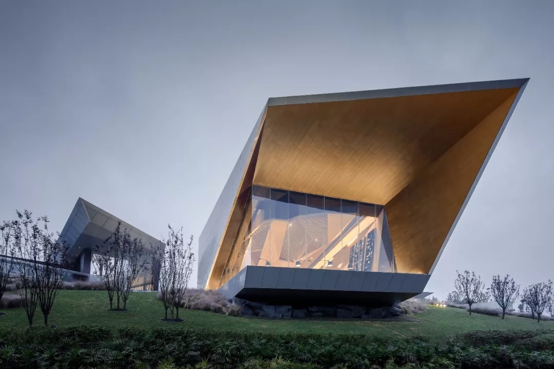 面向五彩池的窗口，，，凯时AG修建设计